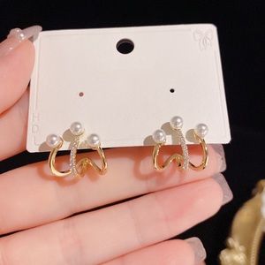18K Gold Plated White Pearl Stud Earrings for Women,Elegant Pearl Earrings